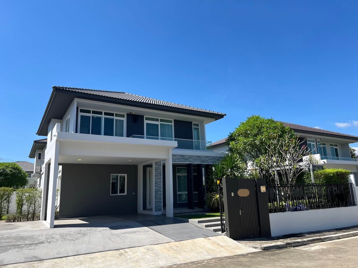 rent674 ให้เช่าบ้านหรู Serene Lake Chiang Mai 